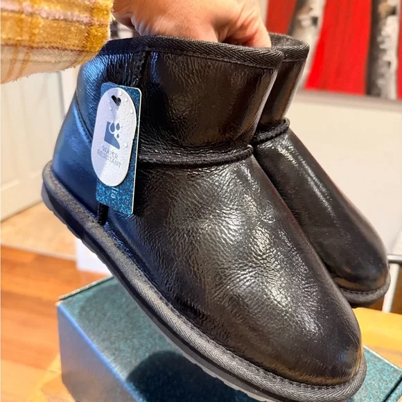 EMU Australia Aaron Glossy boots. New in box. Ladies size 8 - Picture 2 of 6